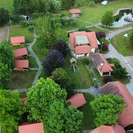 Apartments Kamp Podgrad Vransko Buitenkant foto